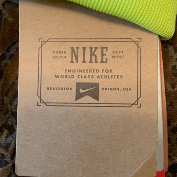 Girl’s Nike Therma-Fit Track Jacket NWTS Size  XL - Picture 5 of 13